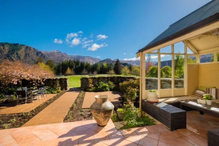 Photo of property in Millbrook Resort, 3 Chalmers Close, Arrowtown, 9371