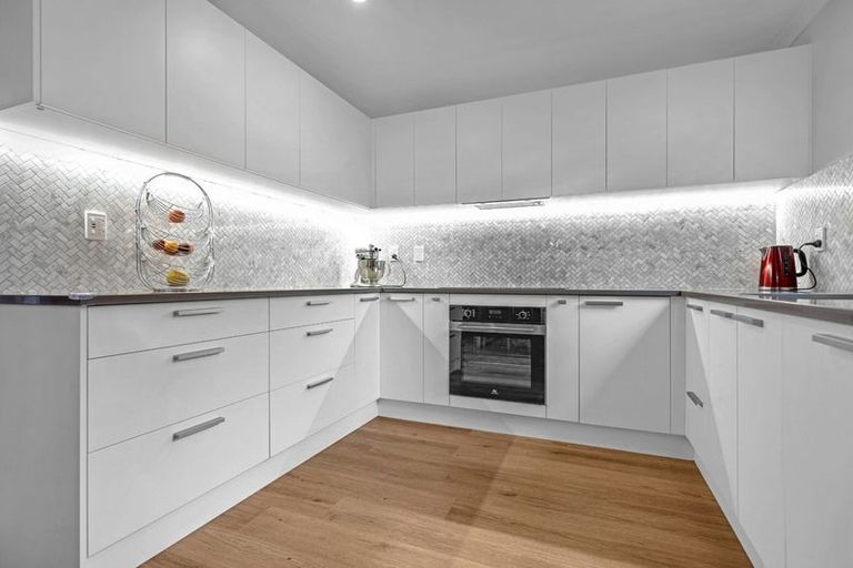 Photo of property in 3 Kuparu Street, Weymouth, Auckland, 2103