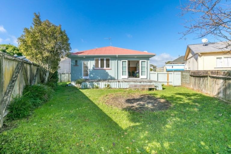Photo of property in 3a Denz Street, Maeroa, Hamilton, 3200