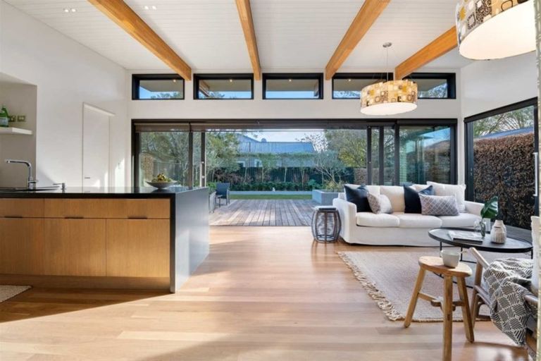 Photo of property in 3 Brenchley Avenue, Strowan, Christchurch, 8052