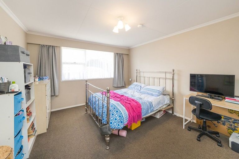 Photo of property in 2/528 Ferguson Street, Palmerston North, 4410