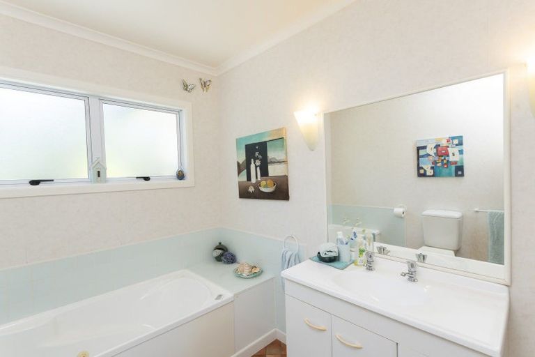 Photo of property in 136a Main Road, Makaraka, Gisborne, 4010