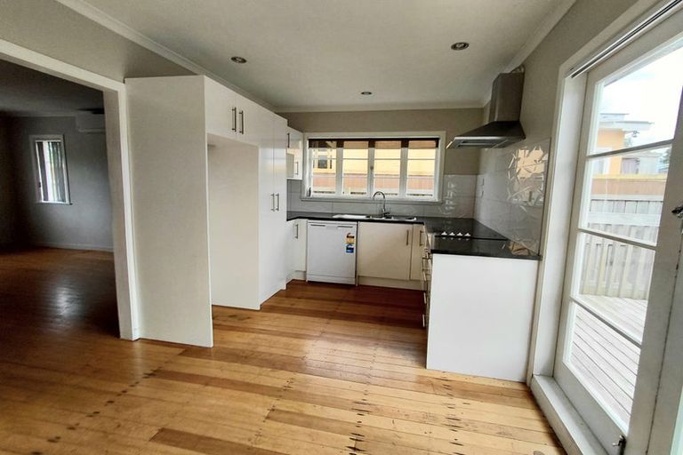 Photo of property in 383 West Coast Road, Glen Eden, Auckland, 0602