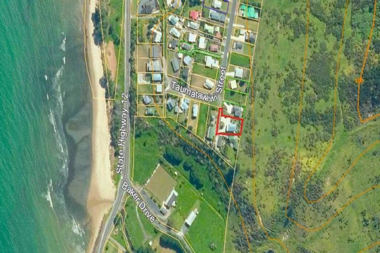 Photo of property in 57 Taumatawiwi Street, Opononi, Kaikohe, 0473