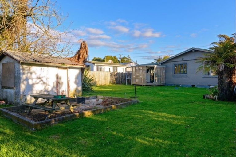 Photo of property in 11 Lee Road, Hannahs Bay, Rotorua, 3010