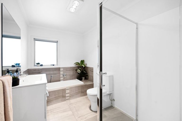 Photo of property in 10 Charlotte Crescent, Dinsdale, Hamilton, 3204