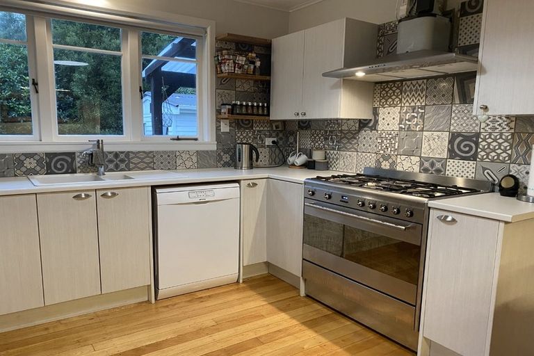 Photo of property in 6 Riwai Street, Paraparaumu, 5032