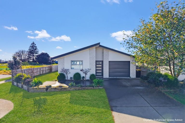 Photo of property in 1 Te Wharo Drive, Papamoa, 3118