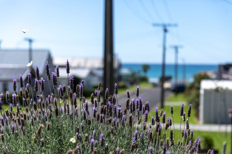 Photo of property in 1 Pacific Road, Waihi Beach, 3611