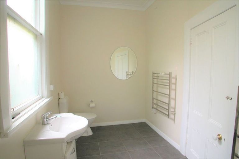 Photo of property in 355 The Terrace, Te Aro, Wellington, 6011