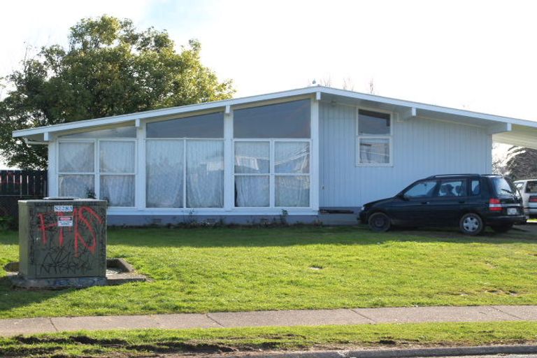 Photo of property in 38 Cottingham Crescent, Mangere East, Auckland, 2024