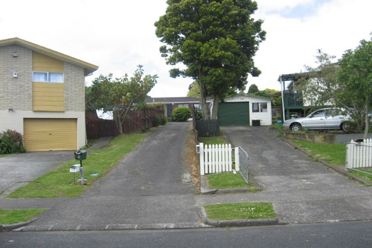Photo of property in 1/12 Frobisher Way, Clendon Park, Auckland, 2103
