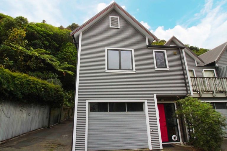 Photo of property in 10/162 Aro Street, Aro Valley, Wellington, 6021