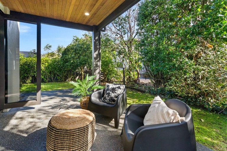 Photo of property in 98b Western Hills Drive, Kensington, Whangarei, 0112
