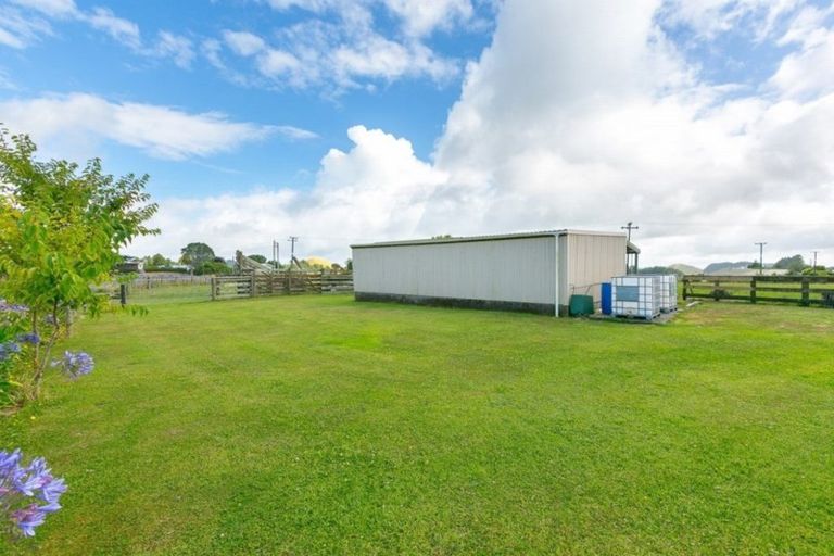 Photo of property in 15 Alfred Road, Egmont Village, New Plymouth, 4371