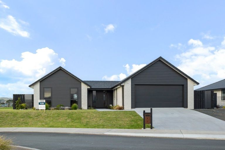 Photo of property in 3 Awatea Drive, Whitianga, 3510