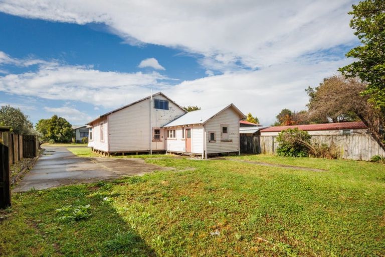 Photo of property in 11 Rosalie Terrace, Kelvin Grove, Palmerston North, 4414