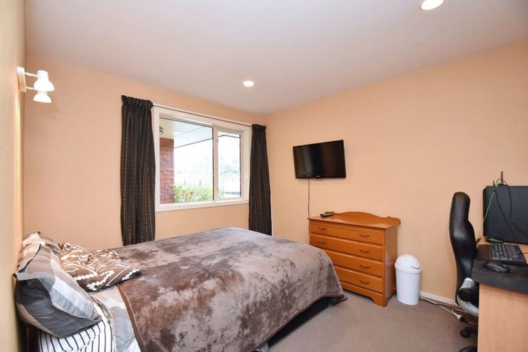 Photo of property in 25 Marama Avenue North, Otatara, Invercargill, 9879