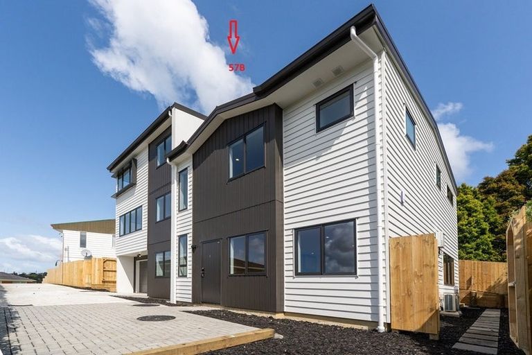 Photo of property in 57b Chequers Avenue, Glenfield, Auckland, 0629