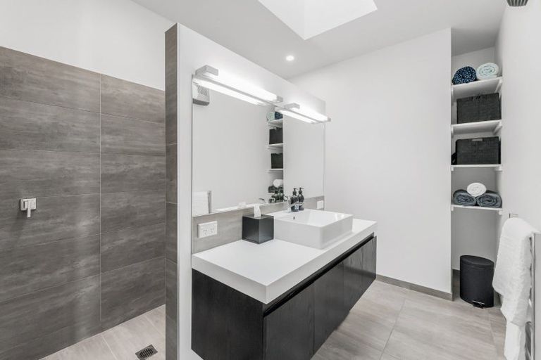 Photo of property in 39 Thorndon Close, Kirwee, Darfield, 7571