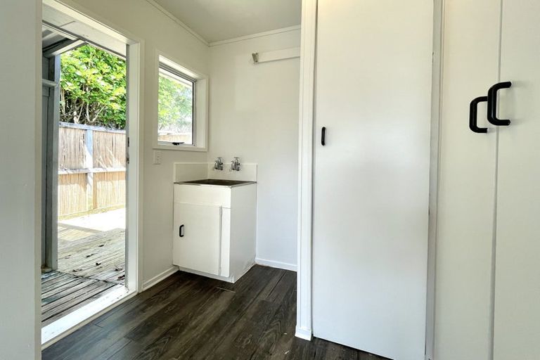 Photo of property in 10 Brian Crescent, Stanmore Bay, Whangaparaoa, 0932