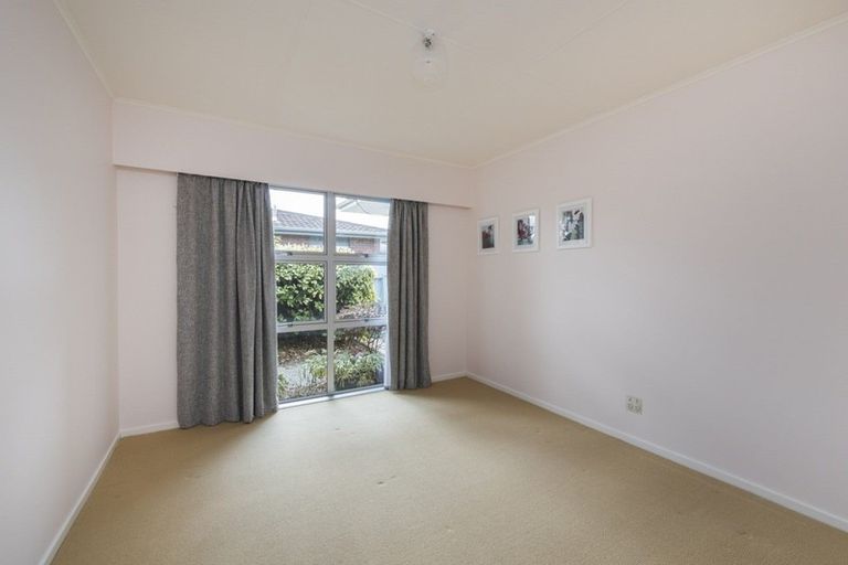 Photo of property in 19 Erin Street, Hokowhitu, Palmerston North, 4410