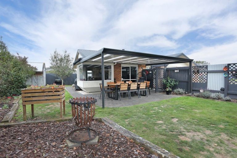Photo of property in 3 Vista Drive, Feilding, 4702