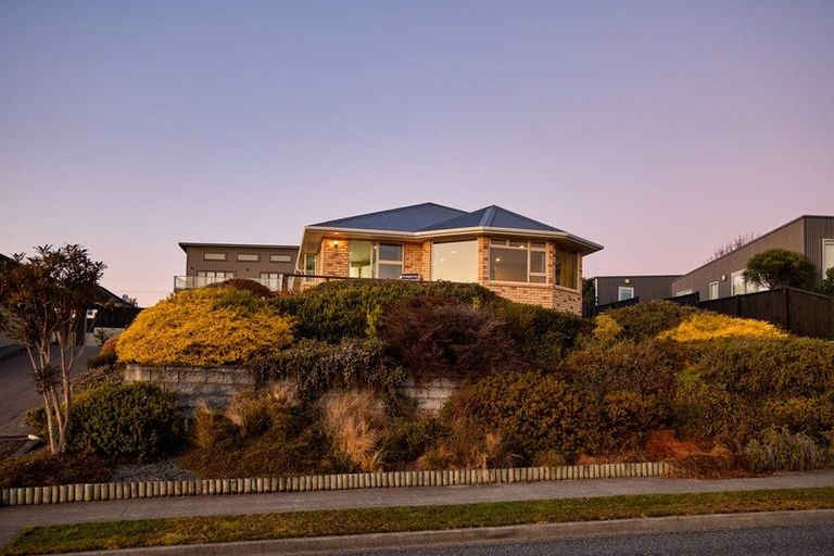Photo of property in 19 Fyffe Avenue, Kaikoura, 7300
