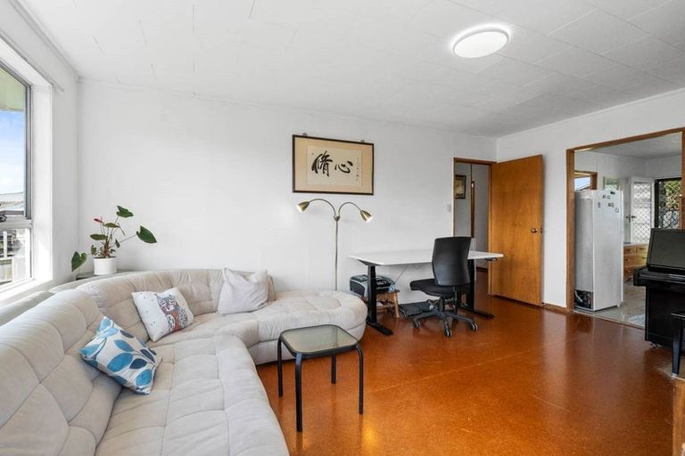 Photo of property in 12 Kereru Place, Half Moon Bay, Auckland, 2012