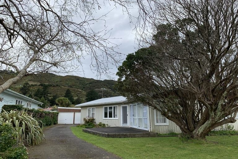 Photo of property in 71 Wood Street, Wainuiomata, Lower Hutt, 5014
