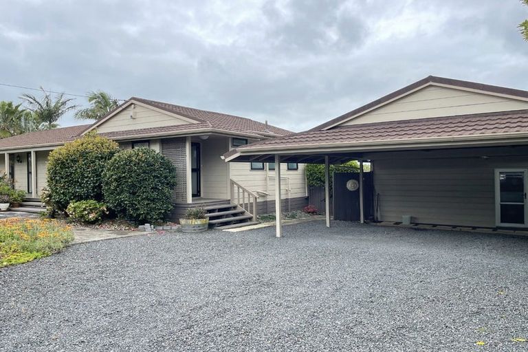 Photo of property in 251 Clifton Road, Whitford, Howick, 2571