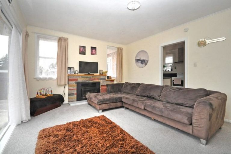 Photo of property in 14 Harper Street, Papakura, 2110