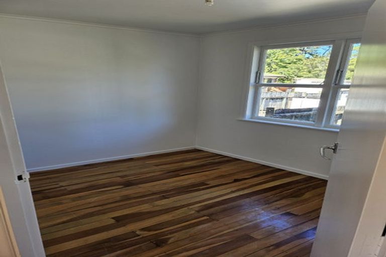 Photo of property in 84a Kaurilands Road, Titirangi, Auckland, 0604