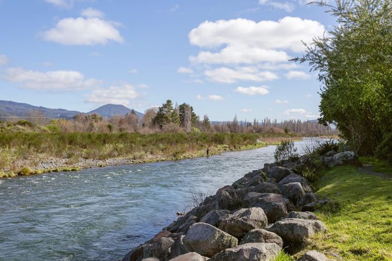 Photo of property in 61 Te Herekiekie Street, Turangi, 3334