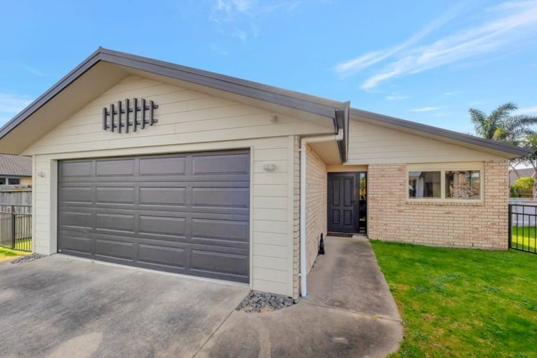 Photo of property in 15 Golden Courie Close, Papamoa Beach, Papamoa, 3118