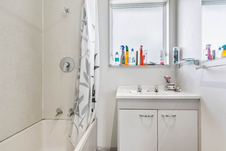 Photo of property in 84 Gordon Road, Western Heights, Rotorua, 3015