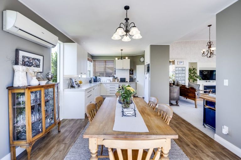 Photo of property in 166 Auckland Road, Greenmeadows, Napier, 4112