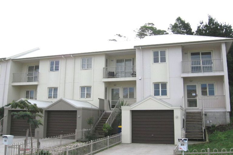 Photo of property in 17 Winery Way, Henderson, Auckland, 0612
