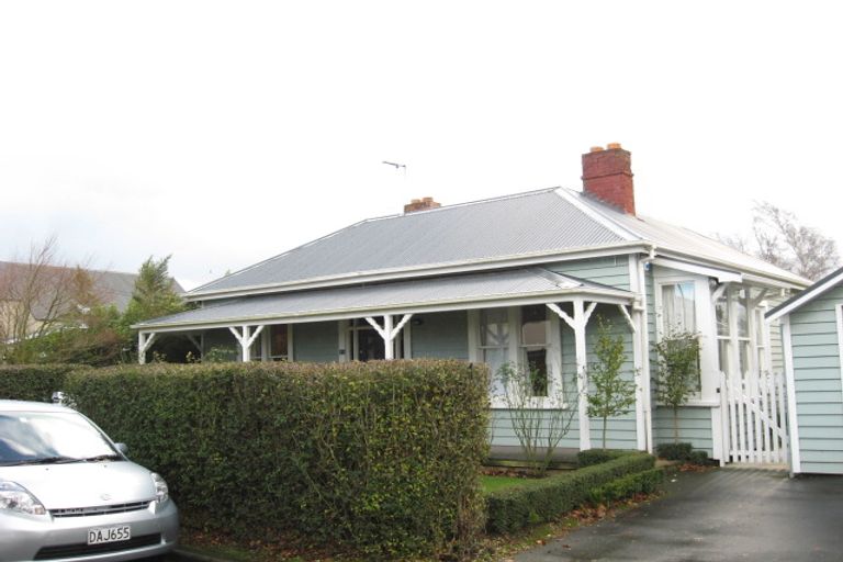 Photo of property in 85 Holly Road, St Albans, Christchurch, 8014