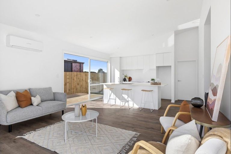 Photo of property in 16 One Haruru Street, Cambridge, 3493