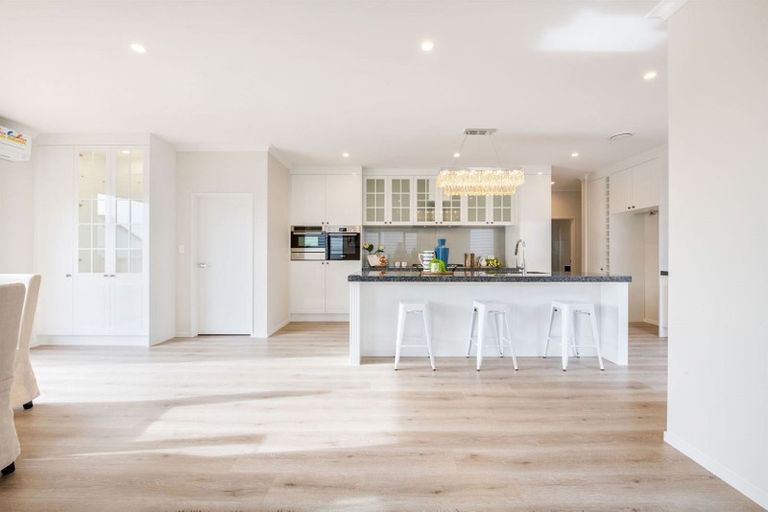 Photo of property in 18 Lime Hill Rise, Flat Bush, Auckland, 2019