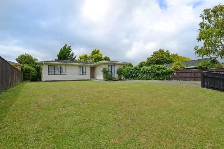 Photo of property in 12 Delaware Grove, Totara Park, Upper Hutt, 5018