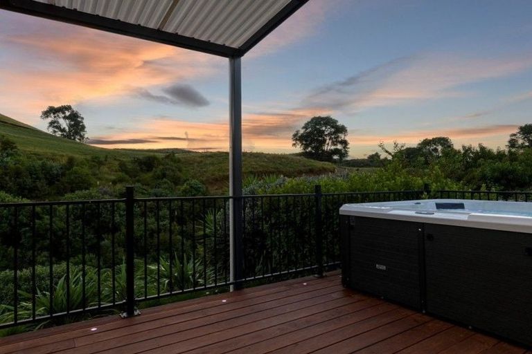 Photo of property in 48 Falcon Drive, Welcome Bay, Tauranga, 3112