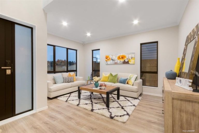 Photo of property in 13 Golden Avenue, Flat Bush, Auckland, 2019