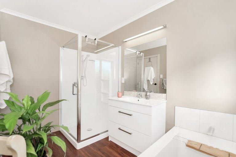 Photo of property in 9 Orakei Place, Welcome Bay, Tauranga, 3112