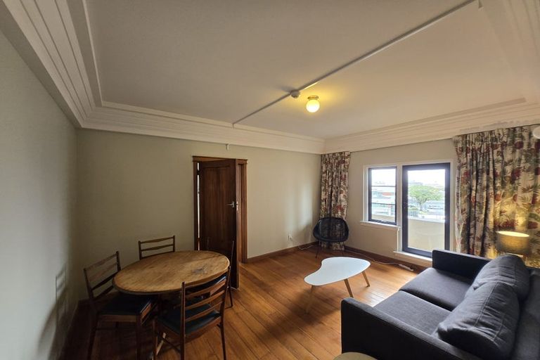 Photo of property in Westhaven Apartments, 10/127 Molesworth Street, Thorndon, Wellington, 6011