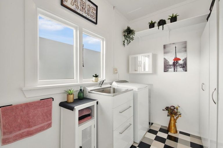 Photo of property in 102a West Belt, Rangiora, 7400