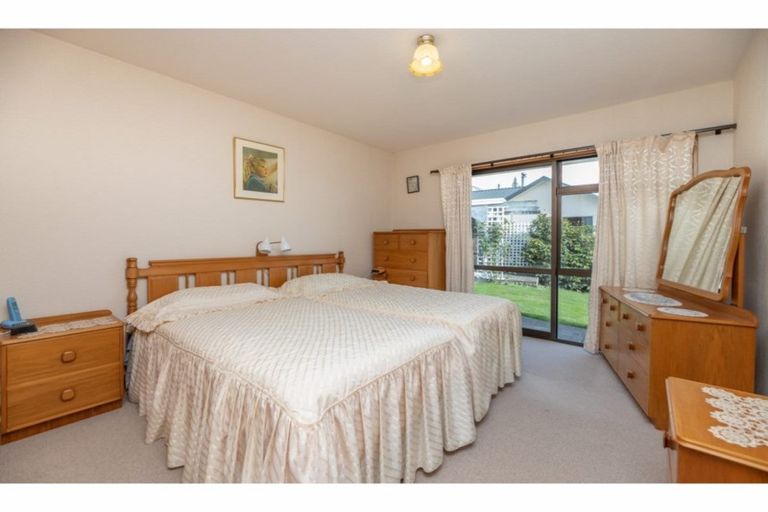 Photo of property in 1/22 Happy Home Road, Westmorland, Christchurch, 8025