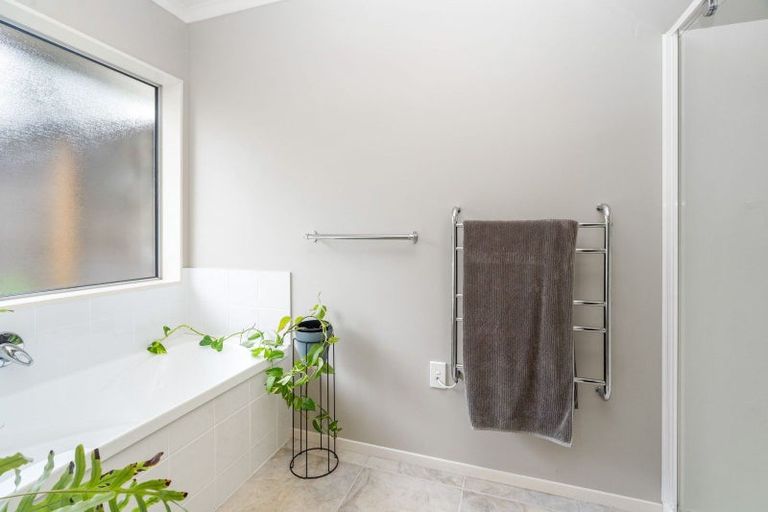 Photo of property in 72 Tawhai Place, Parahaki, Whangarei, 0112