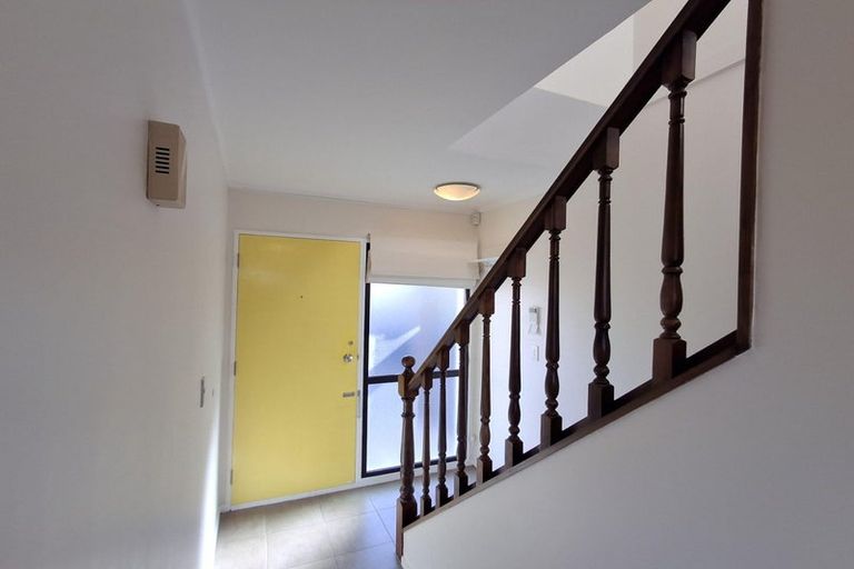 Photo of property in 2/53 Clifford Road, Johnsonville, Wellington, 6037